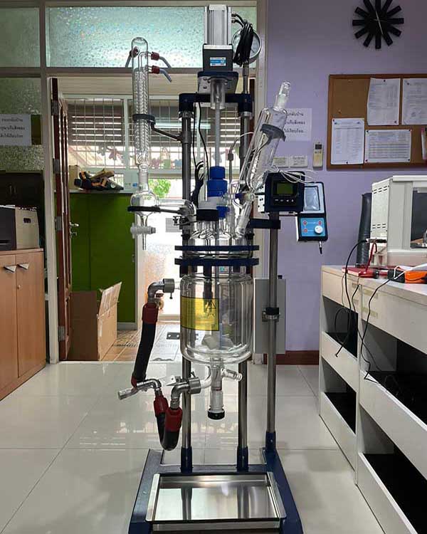 玻璃反應釜不能與哪些介質和物料接觸？怎么清洗？