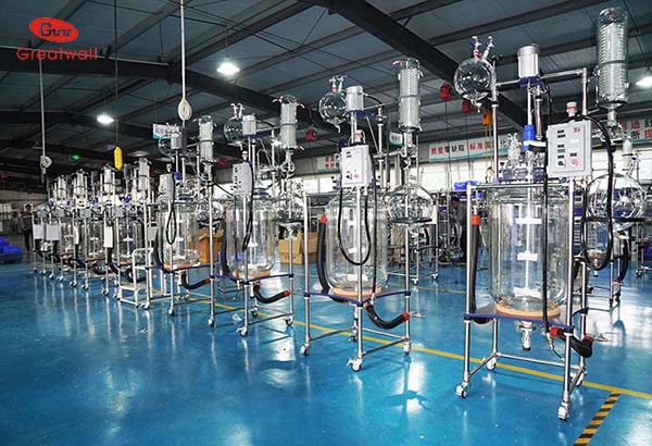 長城科工貿三層玻璃反應釜使用特點