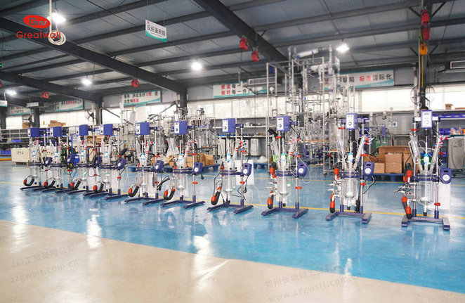 雙層玻璃反應(yīng)釜主要特點(diǎn),使用規(guī)范