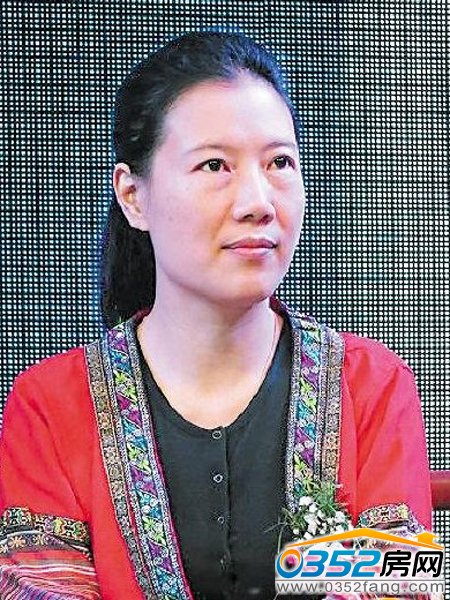 大河研究院知名財(cái)經(jīng)評(píng)論家葉檀