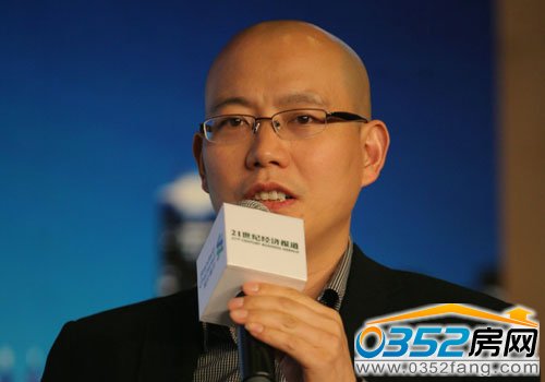 鐘偉: