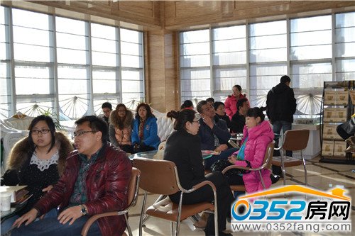 千禧御東畫卷轉(zhuǎn)盤抽獎(jiǎng)活動(dòng)迎來大批客戶