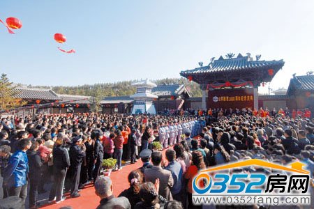 �ƌ�ʯ�߽���1600��c��F(xi��n)��