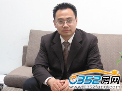 地產研究員、地產評論人楊朝淅