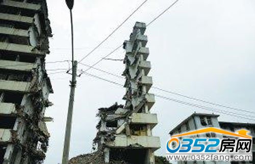 拆樓能拆出這效果 也真難為施工方了