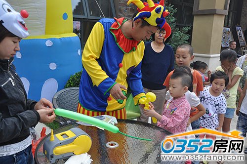 制作氣球模型贈送小朋友