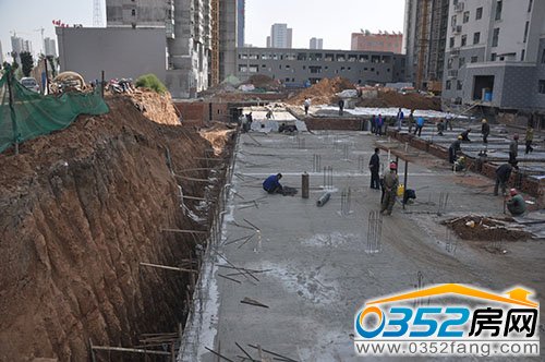 北馨理想城二期地下車庫加緊建設中