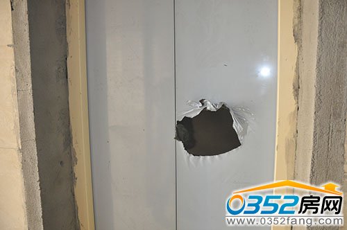 財富官邸采用高品質電梯門