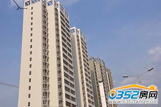 紫潤芳庭 紫潤芳庭項目1#、2#外立面粉刷狀況