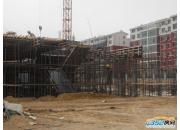 鴻晟廣場A座樓體已建至2層(2014.4.10)
