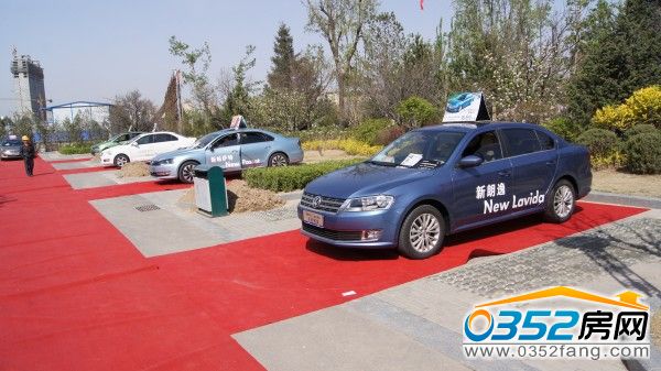 綠地世紀(jì)城車展現(xiàn)場(chǎng)一角