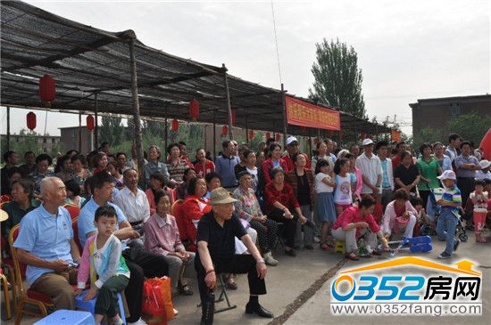 現場觀看表演的觀眾