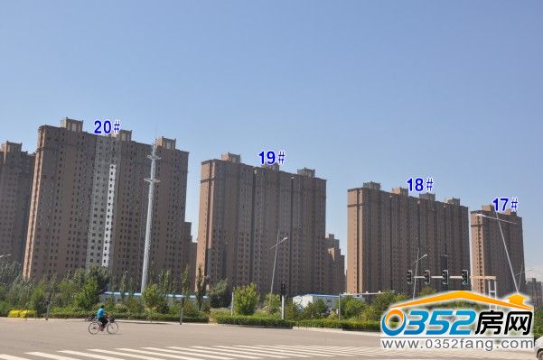 親水灣龍園17-20號樓實景圖(2014.8.14)