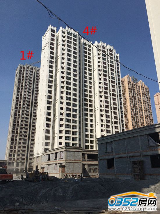 金水灣工程實景圖1#二次結構和窗戶已經完工了,正在準備鋪地暖。4#地暖已鋪完,正在做防火門窗