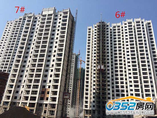 金水灣工程實景圖6#地暖已鋪完,正在做防火門窗。7#目前地暖、防火門窗完工,正在上地磚。