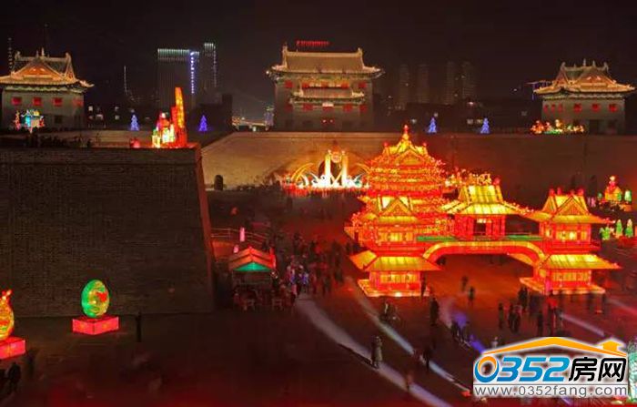 12143404e98745f63f5139.jpg 2013天宮閣組燈.jpg