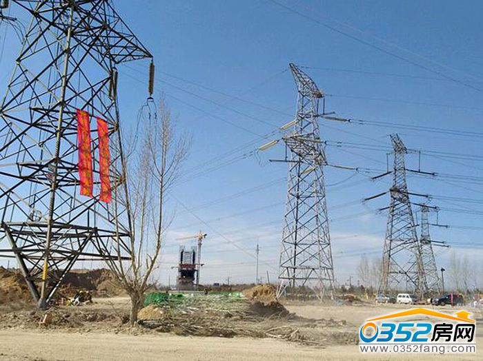 101016276226dfba323426.jpg 正在改遷的高壓線纜.jpg