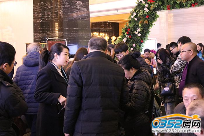 23175628a9995a28f16588.jpg 置業(yè)顧問講解.JPG