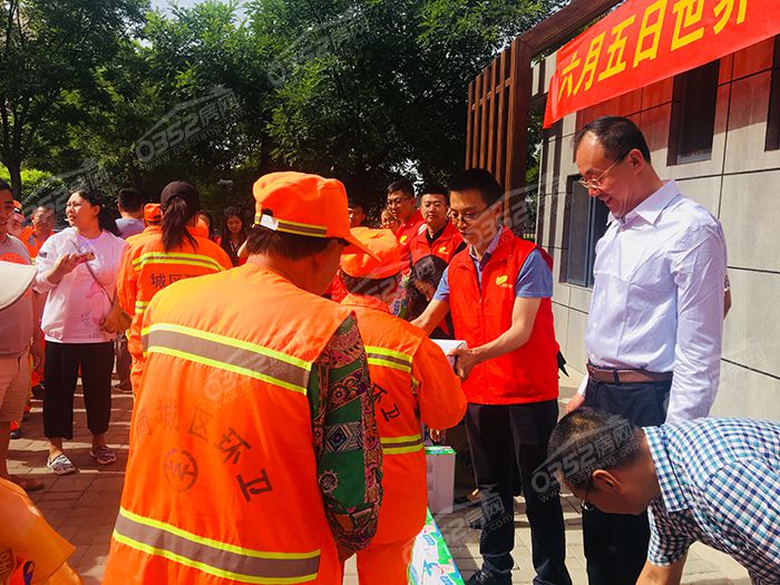 0709395489c302f8257802.jpg 01.jpg