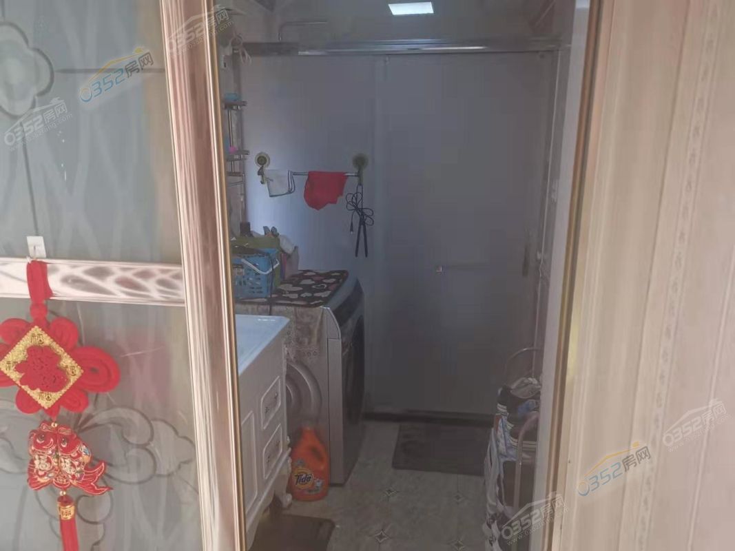 271631380ac8d9deff2064.jpg
