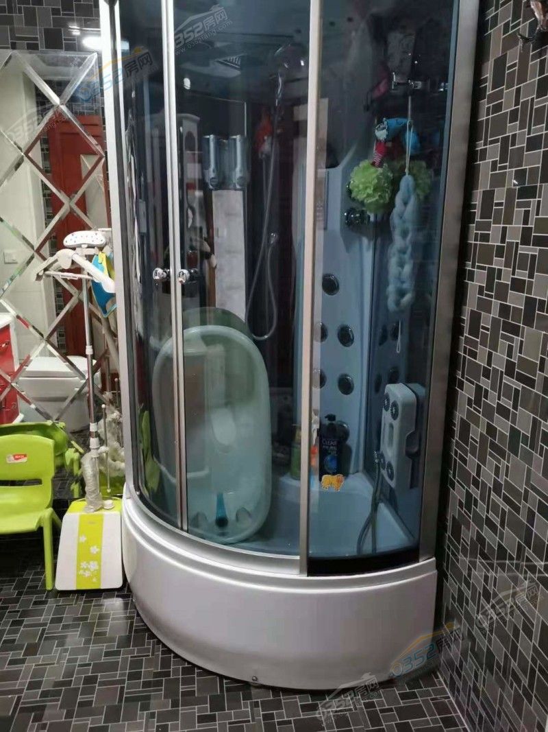 1619333082-2611131984-m.jpeg