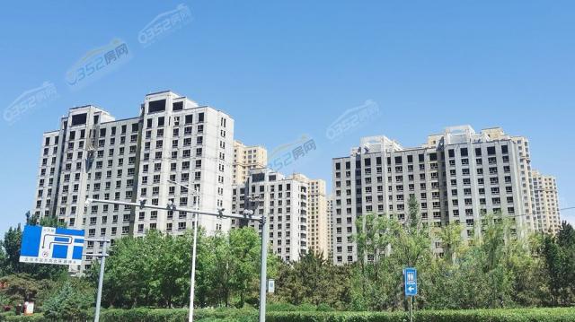 2023.6.7二期部分樓棟窗框安裝